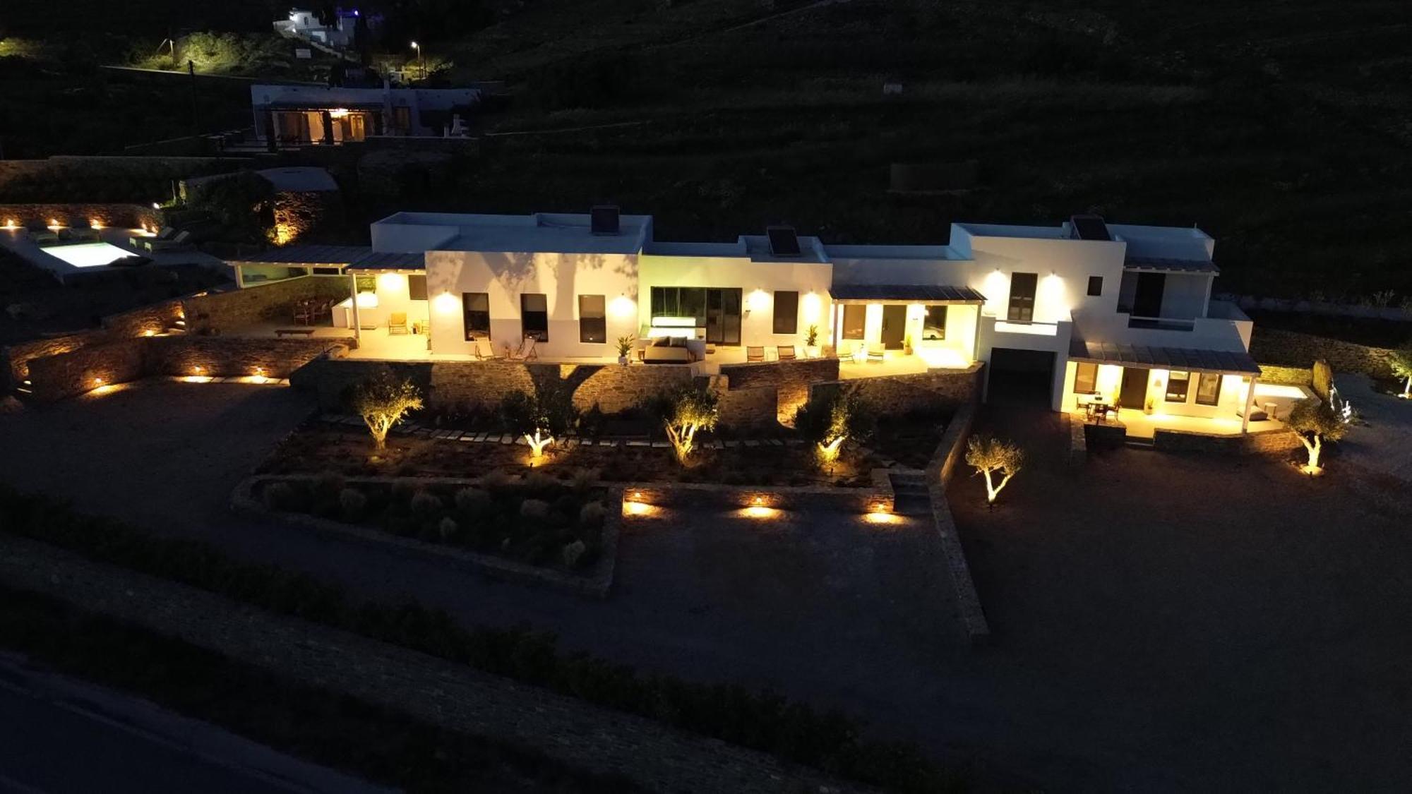 Rockaine Villa